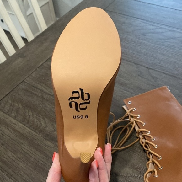 NWT BURJU Sofiya Nude Open Toe Lace Up Ankle Boots | Size 9.5 - Picture 5 of 9